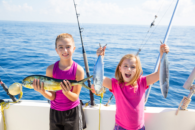 What is the best time to plan a deep sea fishing tour on the gold coast?